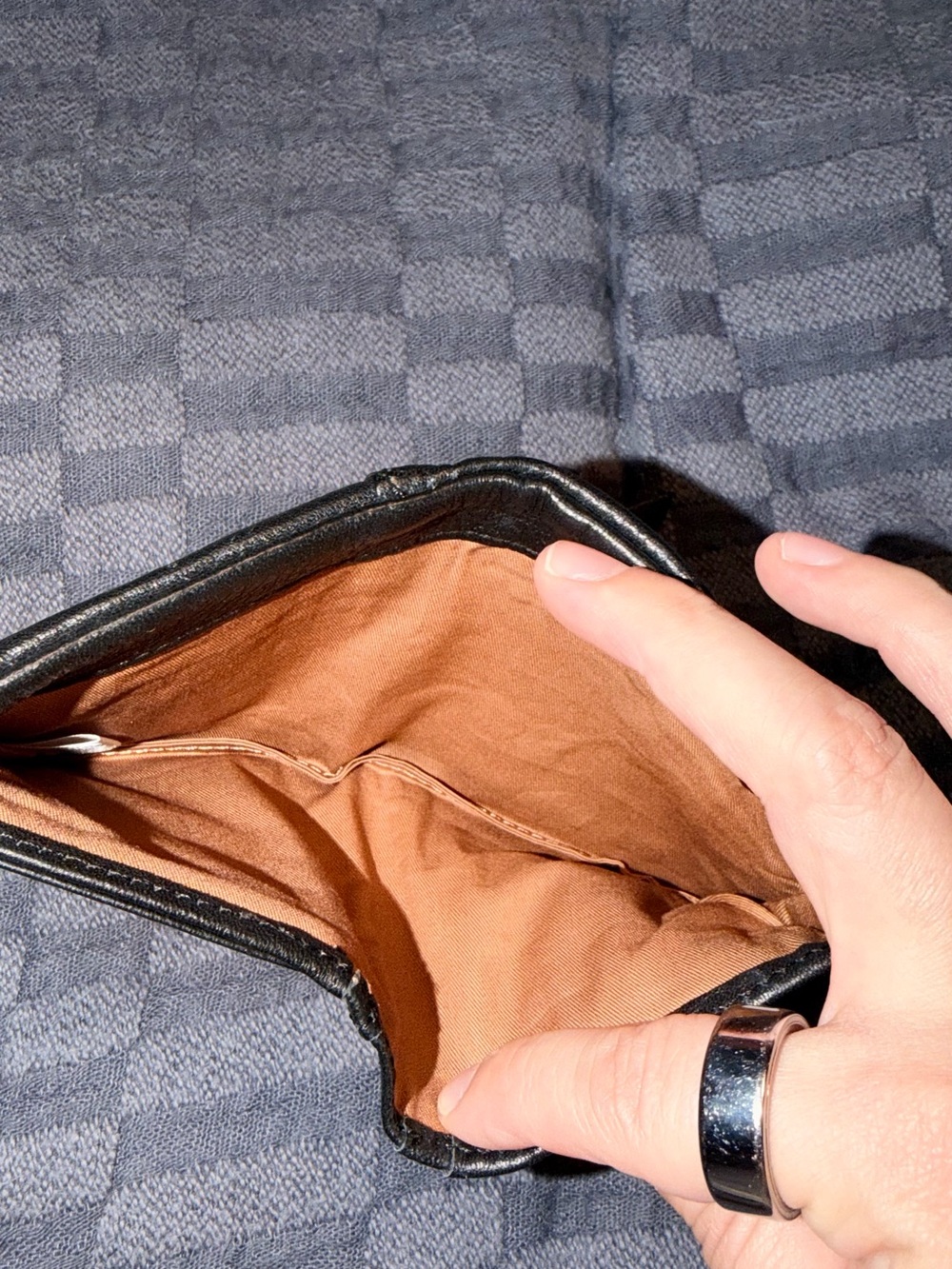 Like New Hobo Lumen Bi-Fold Wallet - Picture 6 of 7